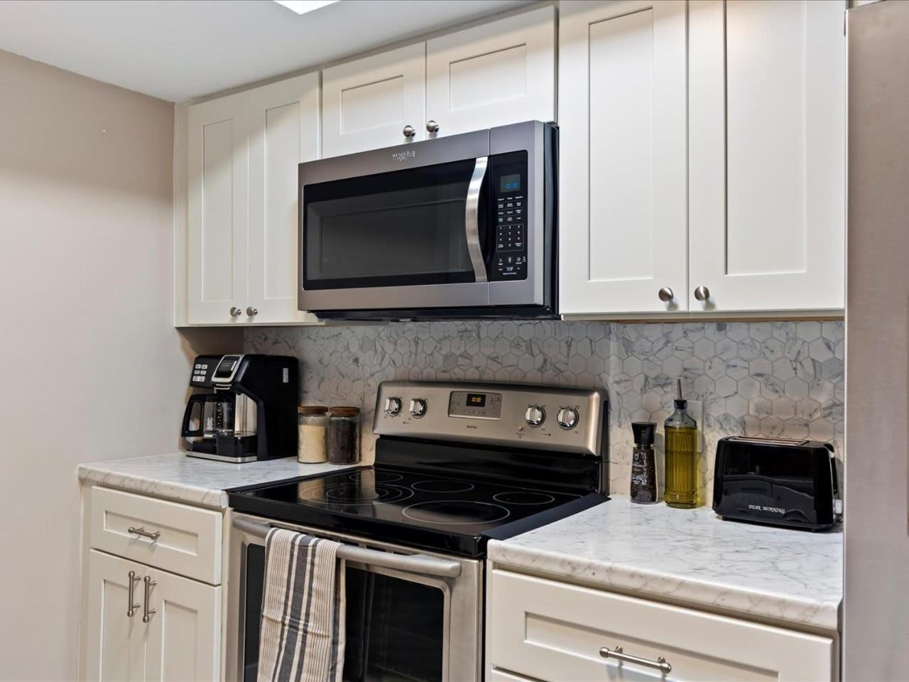 Artist'S Tower Townhome Just Renovated W Loft Gainesville Eksteriør bilde