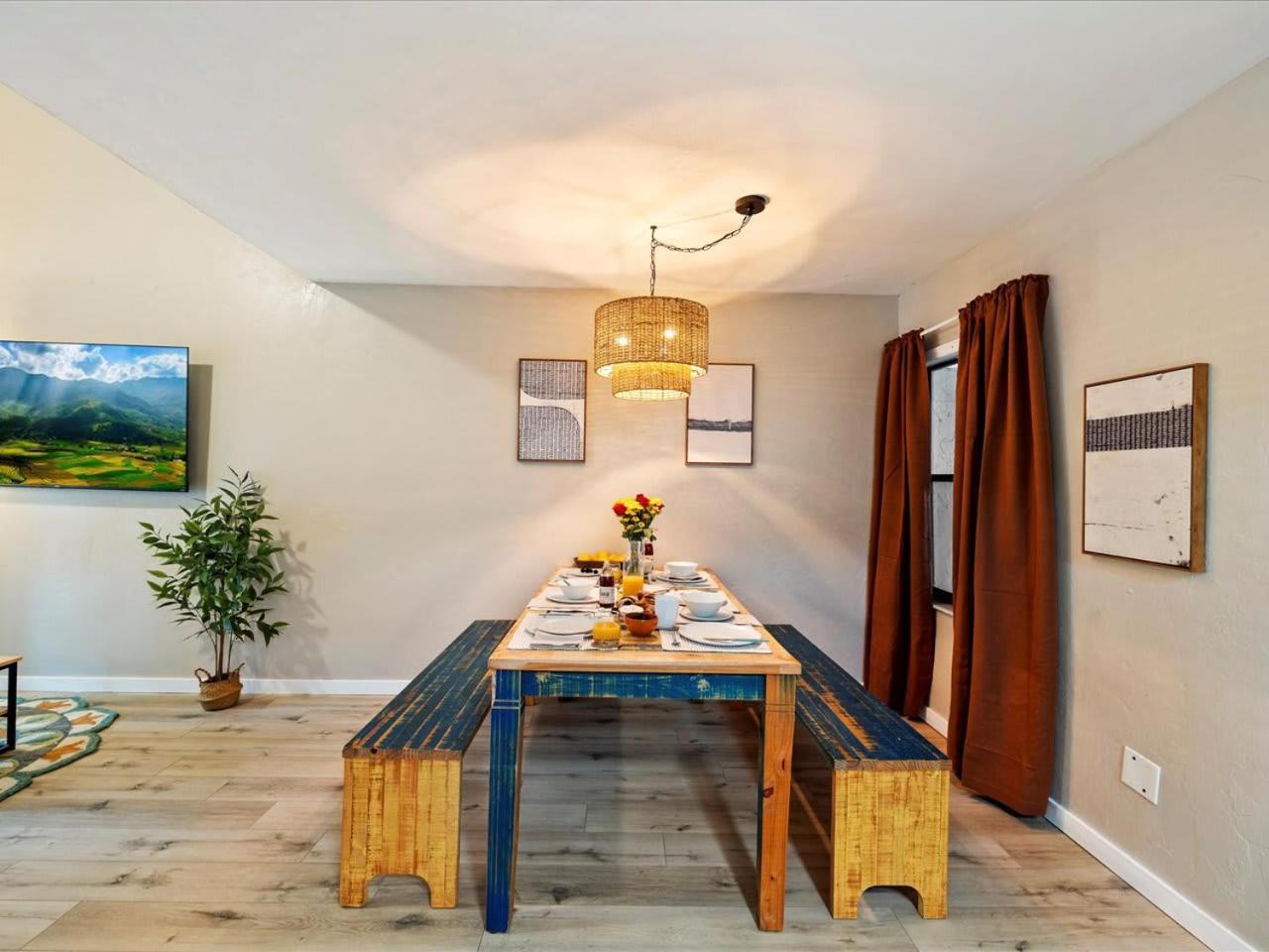 Artist'S Tower Townhome Just Renovated W Loft Gainesville Eksteriør bilde