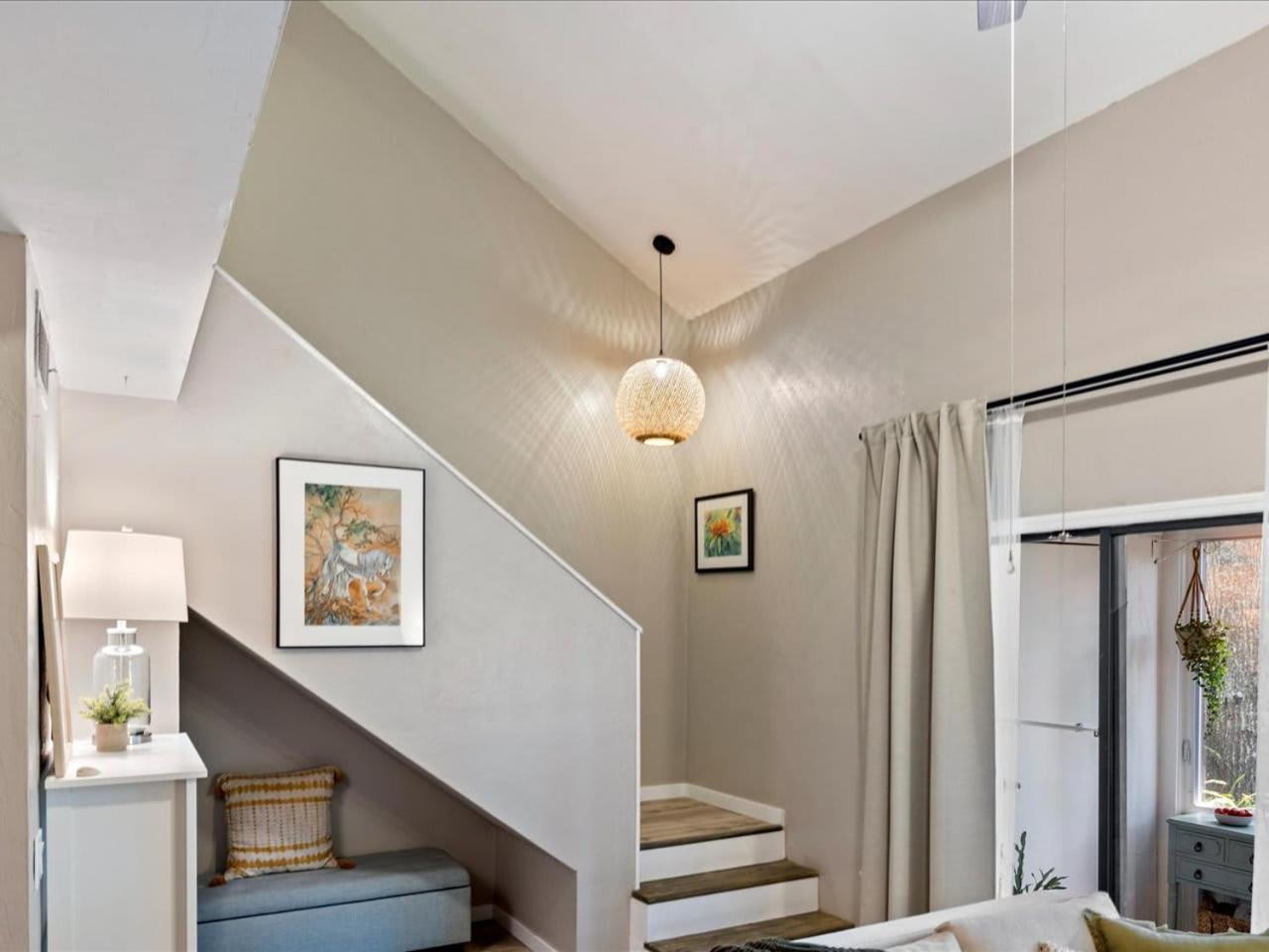 Artist'S Tower Townhome Just Renovated W Loft Gainesville Eksteriør bilde