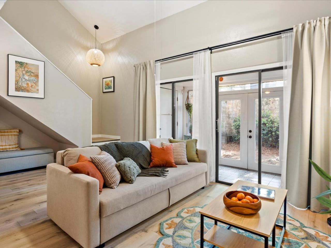 Artist'S Tower Townhome Just Renovated W Loft Gainesville Eksteriør bilde