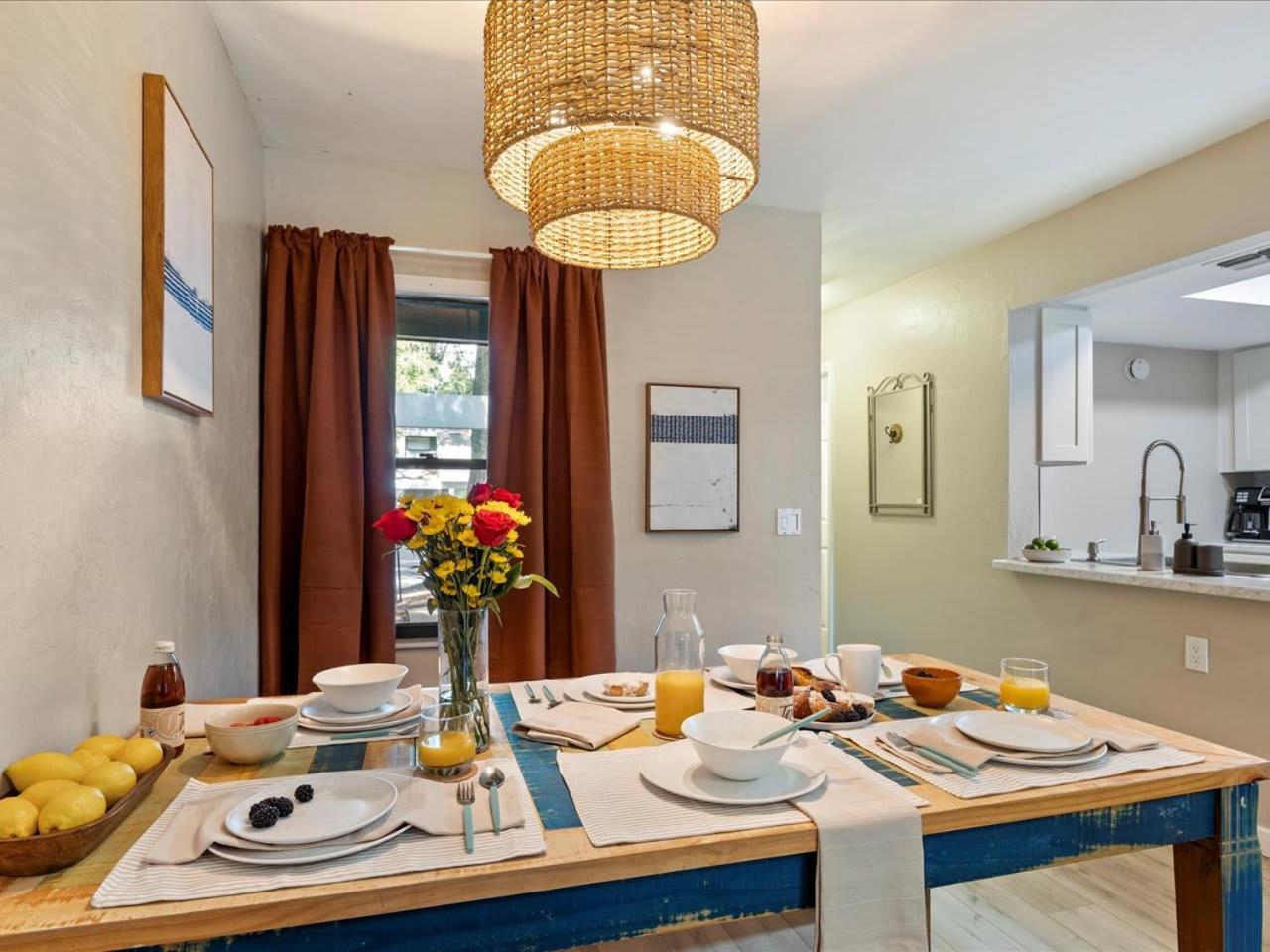 Artist'S Tower Townhome Just Renovated W Loft Gainesville Eksteriør bilde